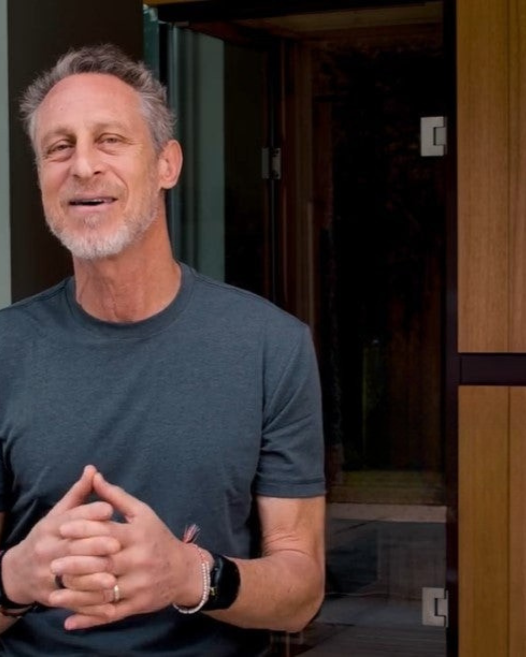 Atleta usando cámara hiperbárica